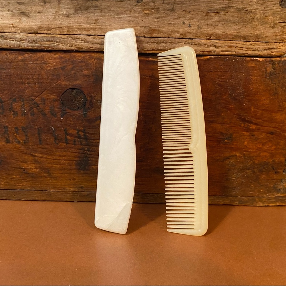 Vintage Comb With Plastic Case!